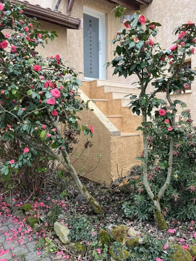 Escalier béton — réalisation Chéroise de Bâtiment