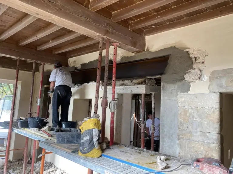 Ouverture mur porteur · pose d’IPN — réalisation Chéroise de Bâtiment